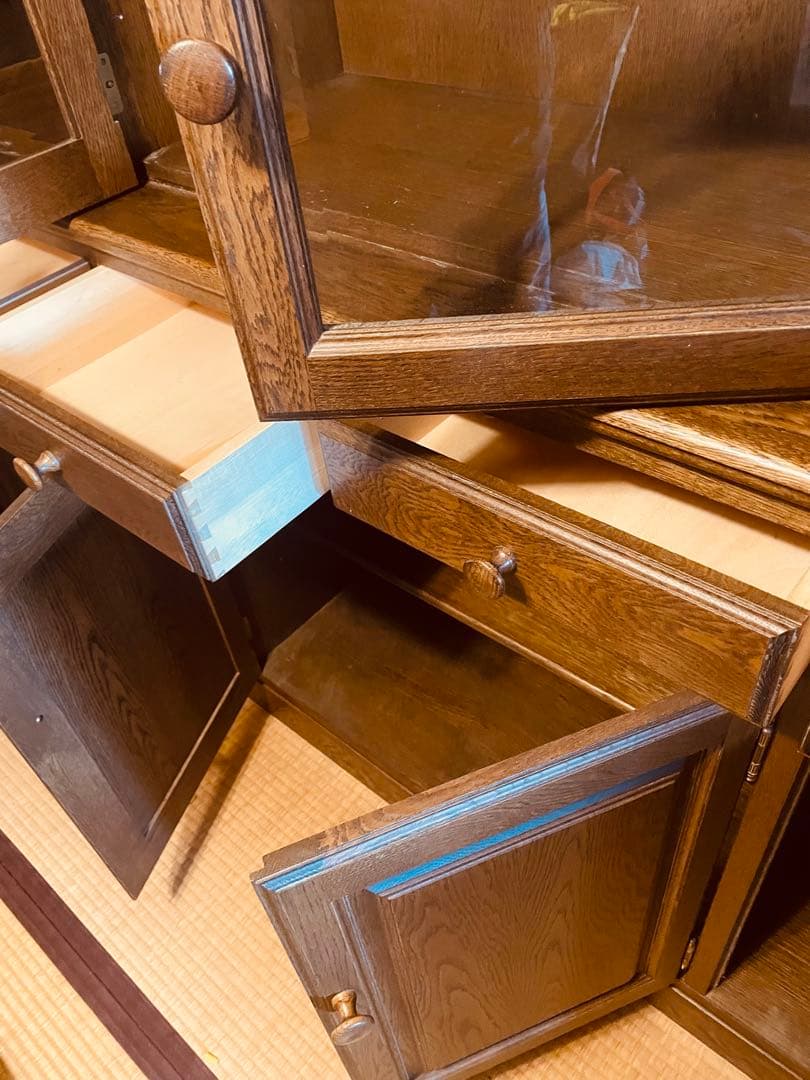 ミ*エ様 木製キャビネット ダークブラウン 4扉ガラス扉4 引き出し4