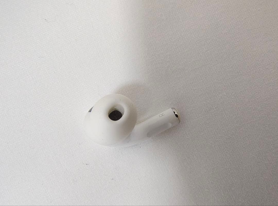 ✨AirPods Pro 第2世代 イヤホン 右 A2698 R✨