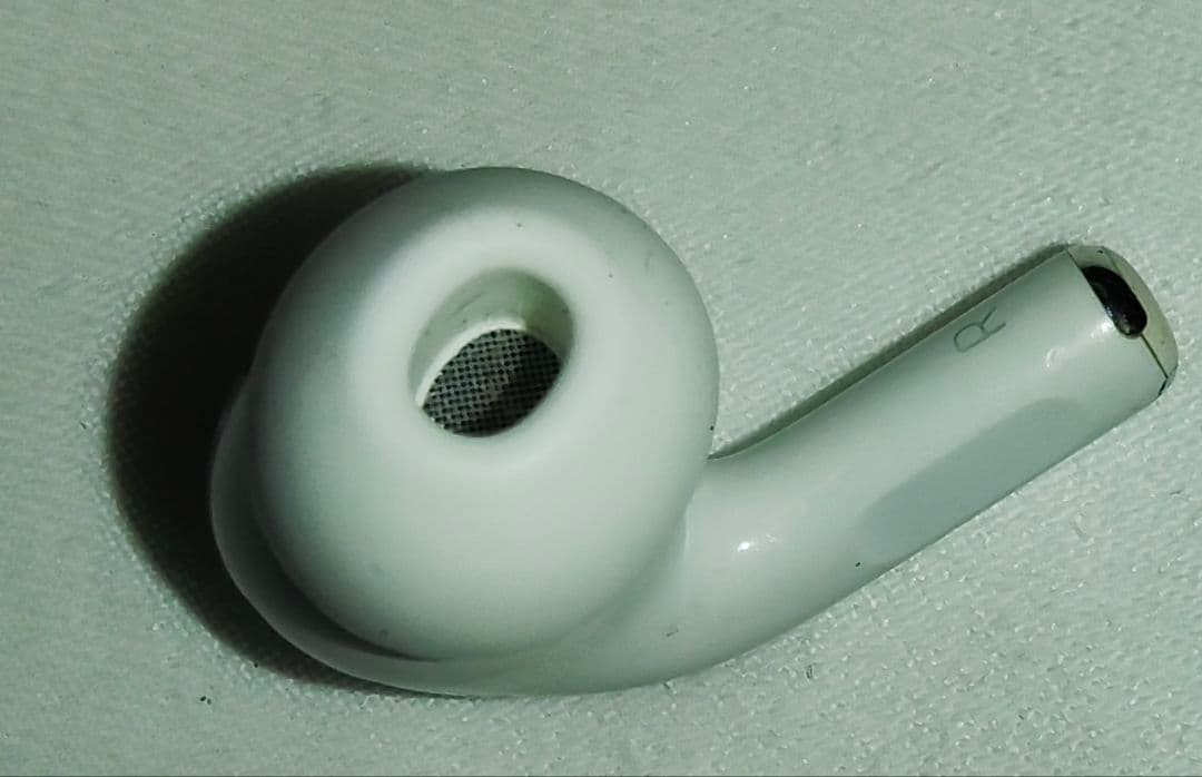 ✨AirPods Pro 第2世代 イヤホン 右 A2698 R✨