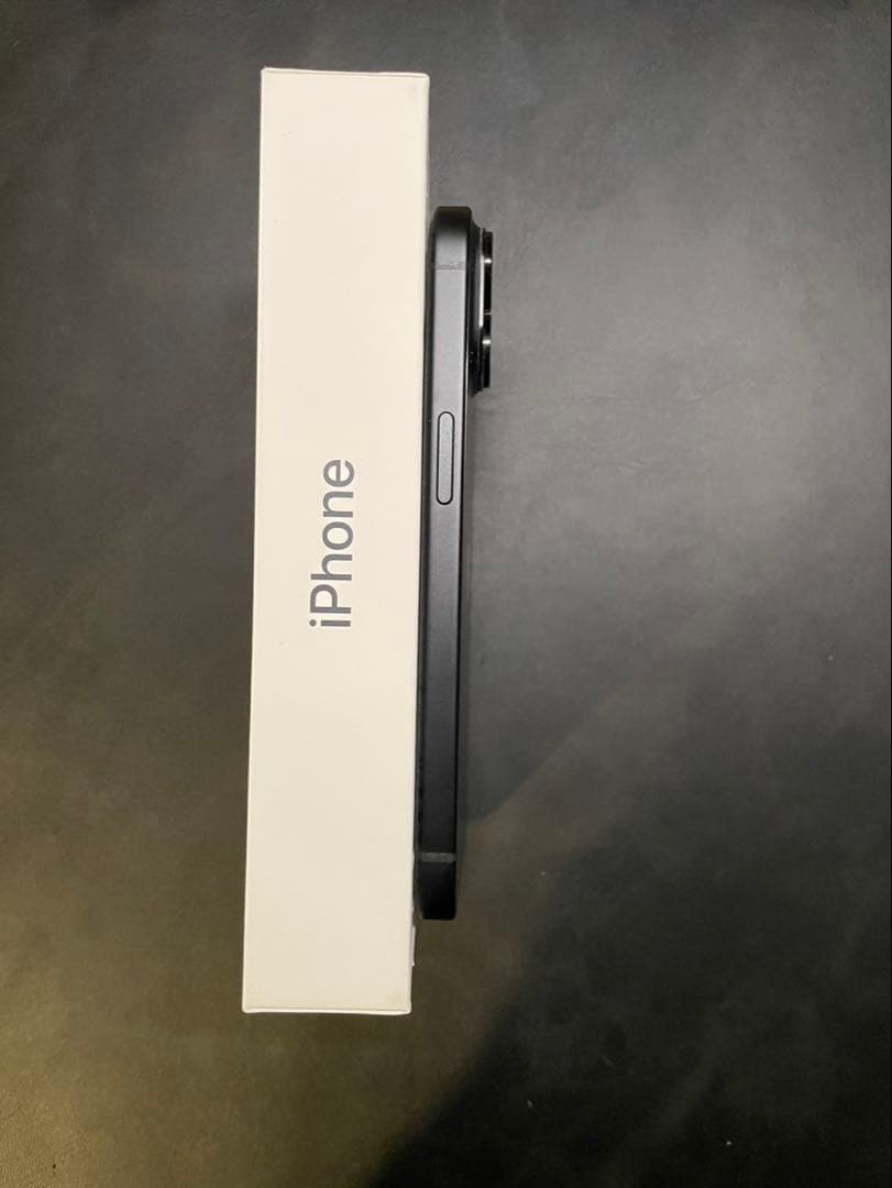 【極美品】 iPhone15 128GB SIMフリー