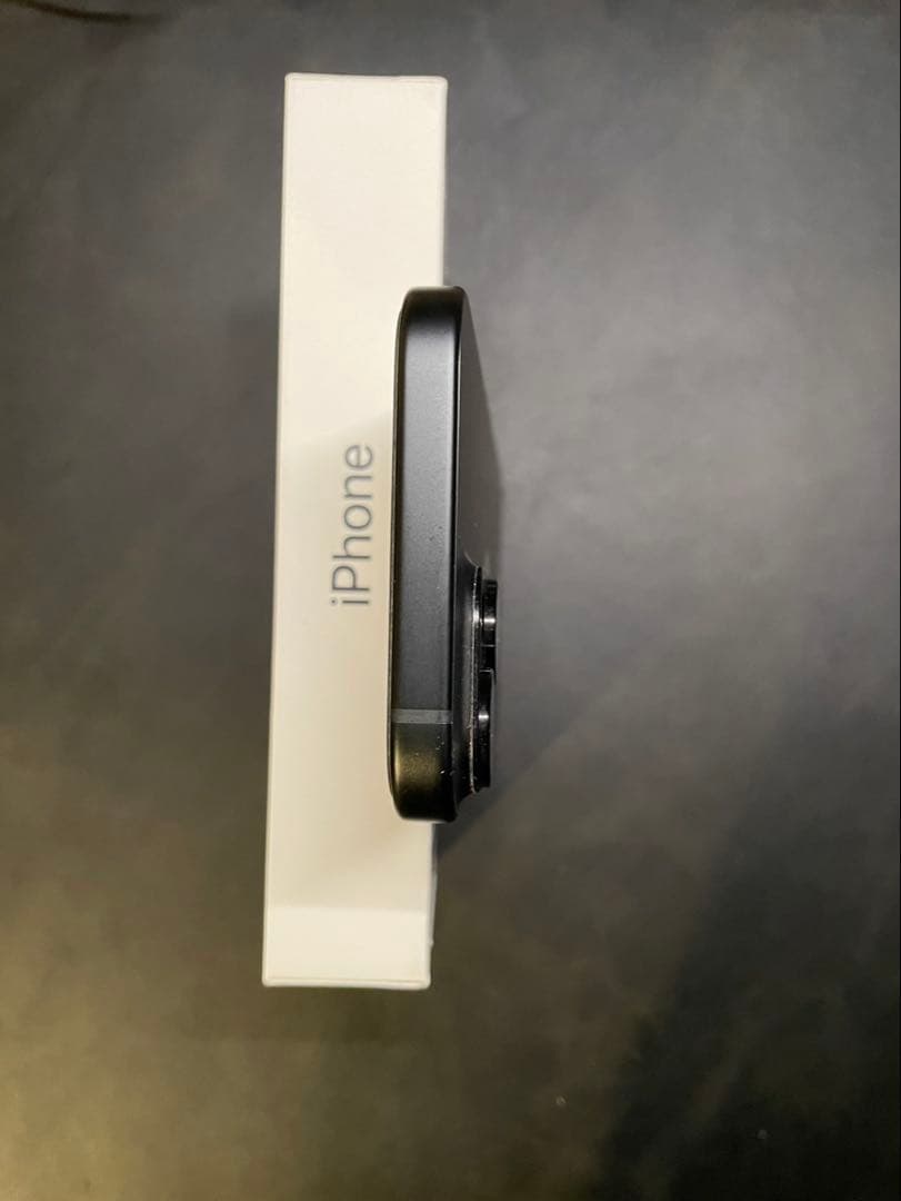 【極美品】 iPhone15 128GB SIMフリー