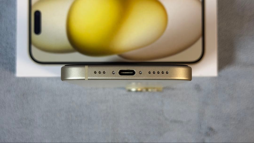 iPhone 15 256GB イエロー 89% 物理SIMカード