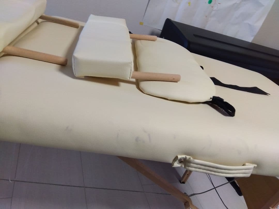 マッサージベッド アイボリー 持ち運び可 整体 出張セラピスト エステ