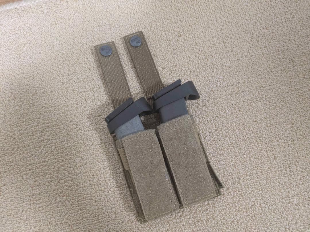 東京マルイ glock用ガスブローバック用マガジン2つ