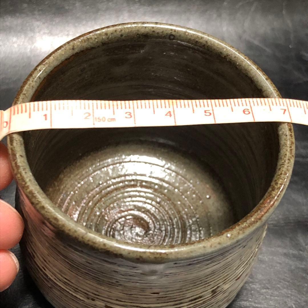 遺品整理◆蔵から横縞の紋様が美しい雰囲気の良い湯呑み茶碗が出て来た。茶道具、骨董
