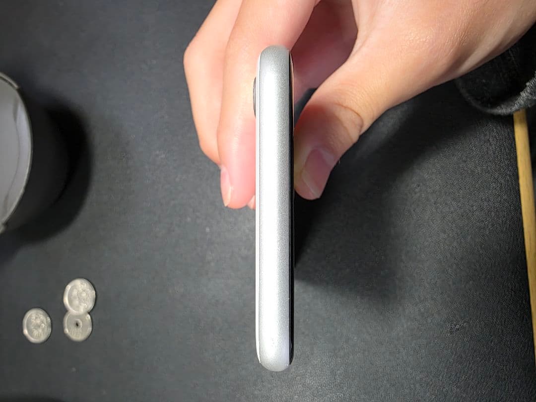 iPhone se2 128gb シルバー　バッテリー新品　simフリー
