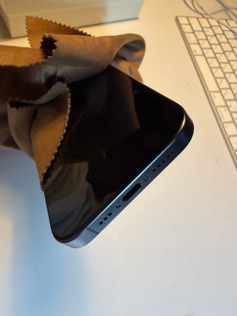 iPhone 15 Pro スペースブラック 本体