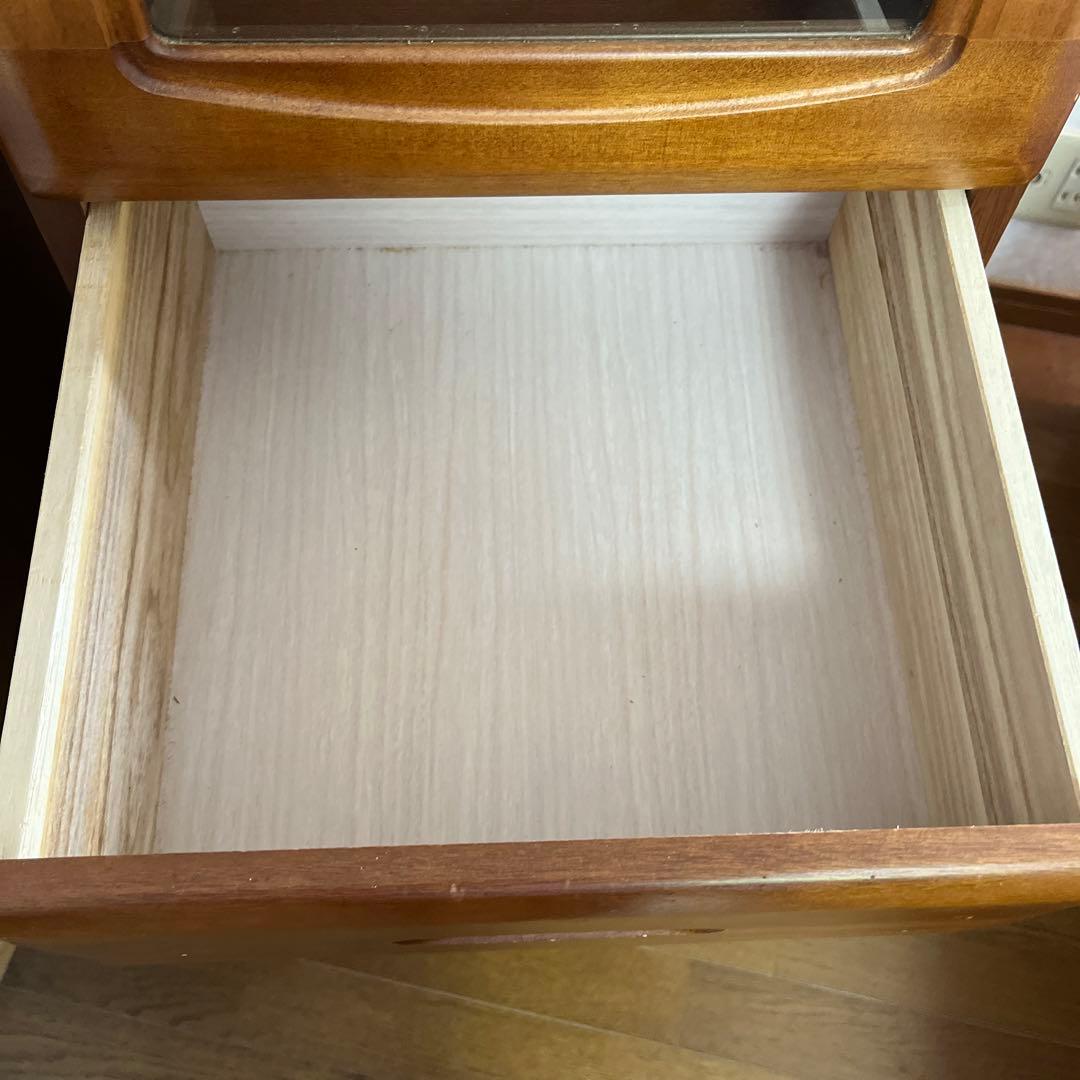 隙間引き出し付き収納