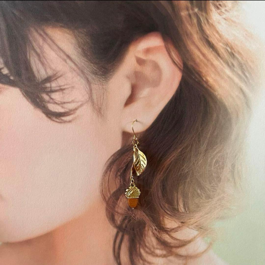 再販☆❤️ どんぐり　リーフ　葉　木製　ピアス　イヤリング　ハンドメイド