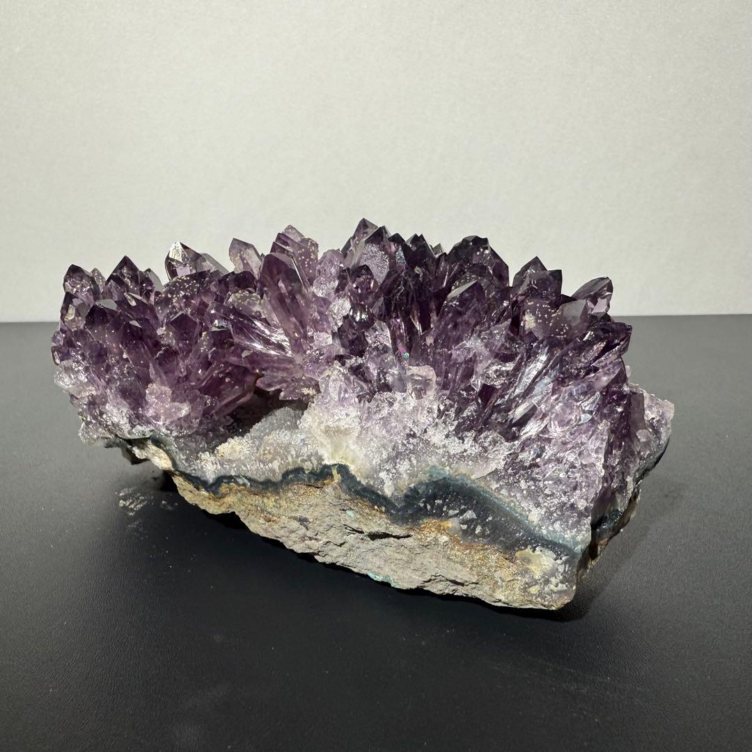 天然石アメジストの原石　置物　鉱物NO.011808