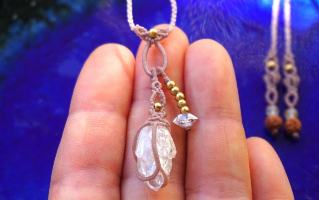 国産カテドラル水晶　パキスタン産両剣水晶　マクラメ　ネックレス