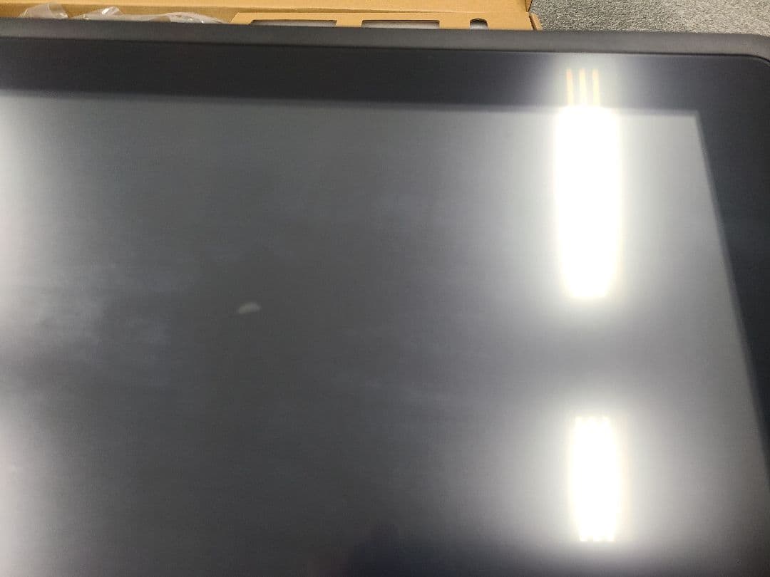 ワコム Cintiq 22（DTK2260K0D)