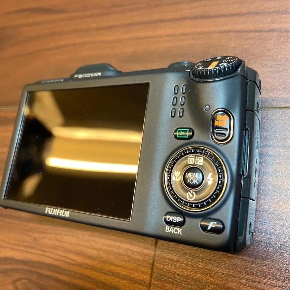 FUJIFILM FinePix F600 EXRデジタルカメラ 4921