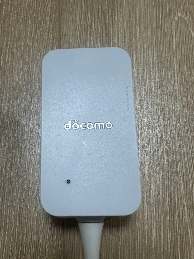 美品　ガラケー　らくらくホン　docomo F-02J ピンク 純正充電器付き