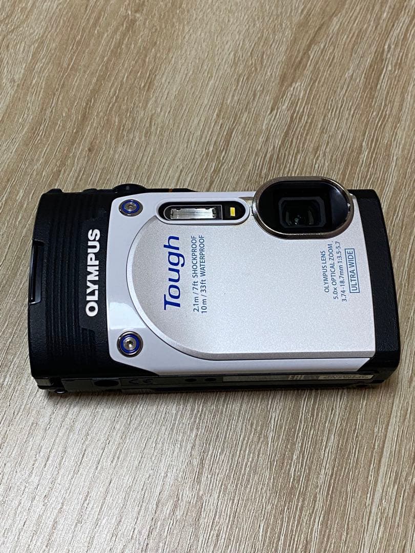 Olympus Tough コンパクトデジタルカメラ　ジャンク品
