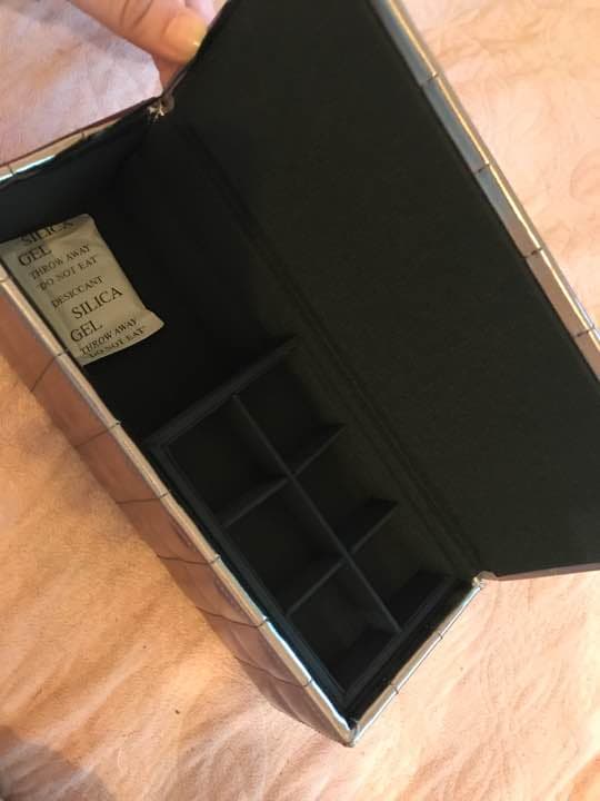 アクセサリー入れ