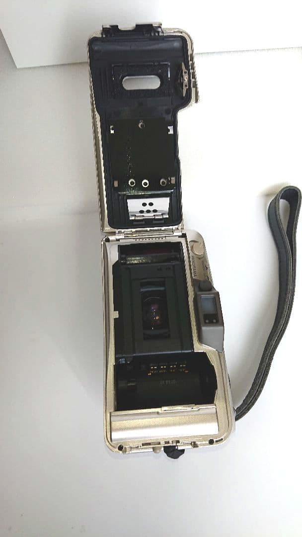 OLYMPUS μ[mju:] ZOOM 140 VF ゴールドフィルムカメラ