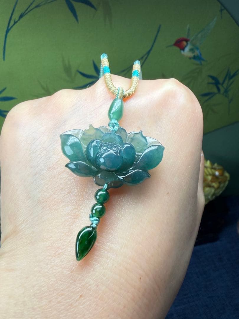 美品❣️天然本翡翠　高品質、氷藍水精巧な蓮花＆鮮明氷緑つぼみネックレス　鑑定書付き