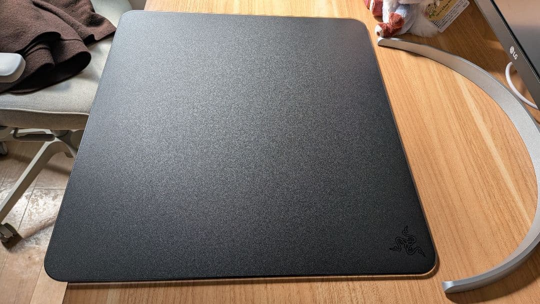 Razer レイザー 強化ガラス製ゲーミングマウスパッド