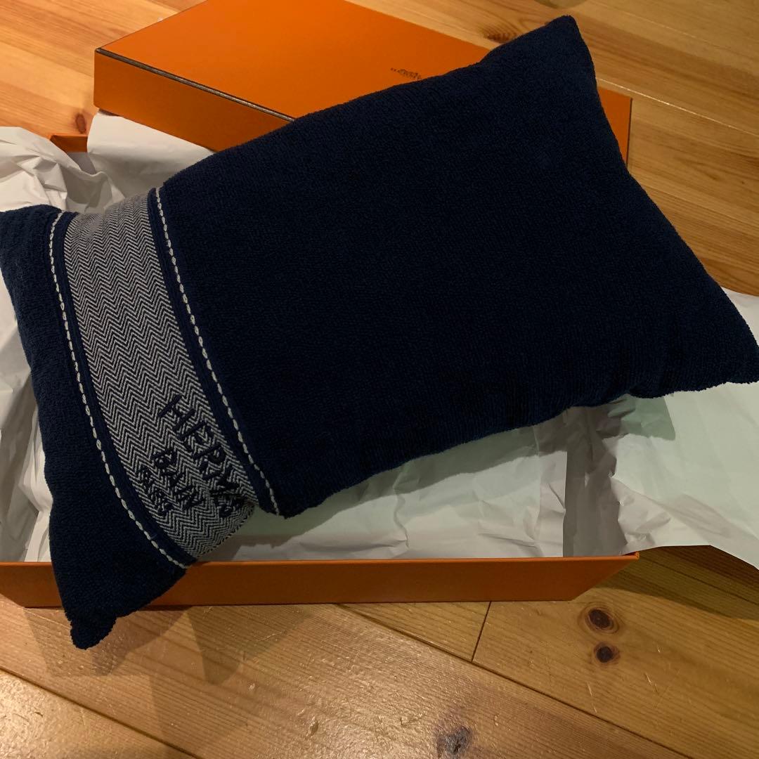 未使用　HERMES ビーチクッション　ヨッティング　ネイビー