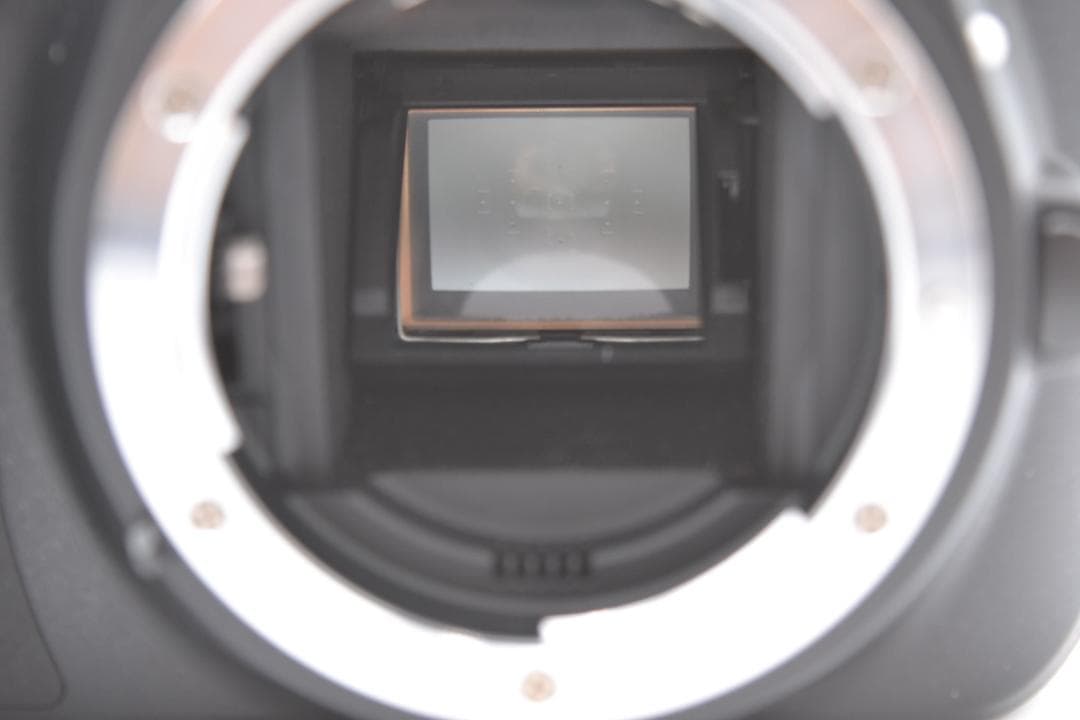 ニコン　Nikon D3300 18-270mm 望遠レンズセット 元箱付