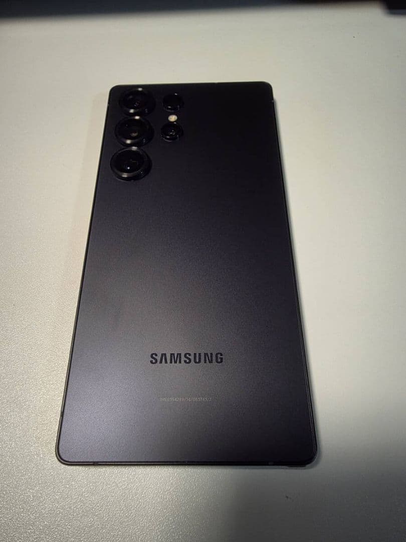 【美品】Galaxy S25 Ultra 256GB 限定PITAKAケース付