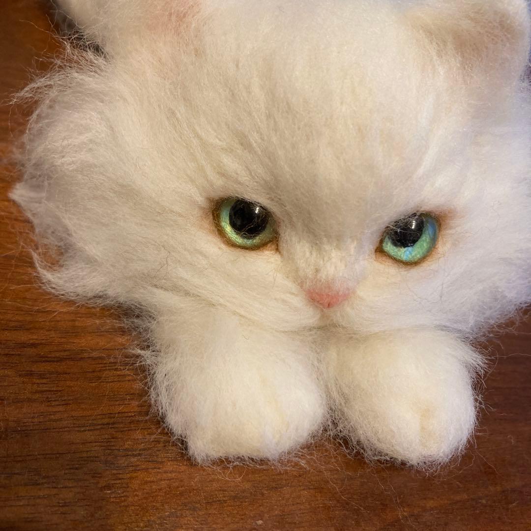 羊毛フェルト　白猫　ペルシャ