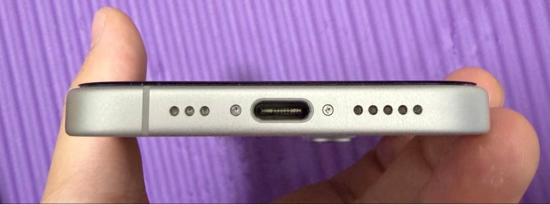 Apple iPhone 16 256GB ホワイトSIMフリー
