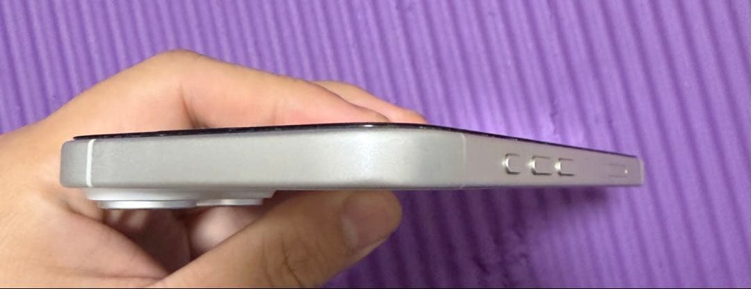 Apple iPhone 16 256GB ホワイトSIMフリー