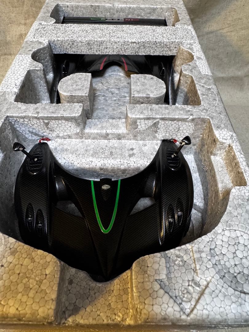 ミニカー Pagani Zonda R 1/18 AUTOart