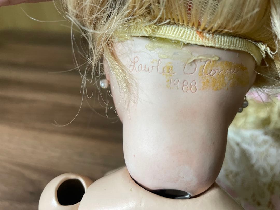 1988年製 Lawlee O’Connor 刻印あり ビスクドール 38cm