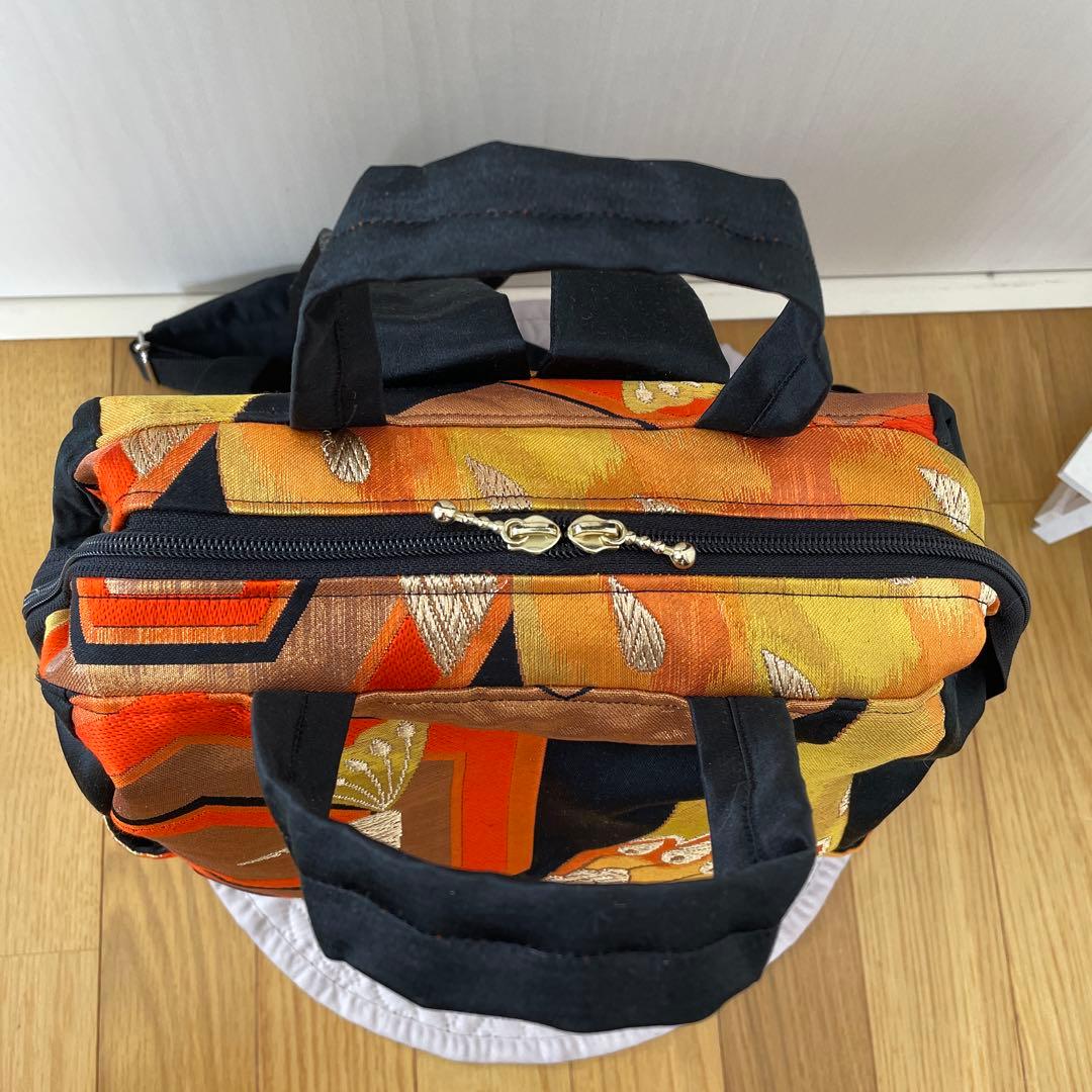 【帯リメイク】孔雀刺繍／間口大きなリュック