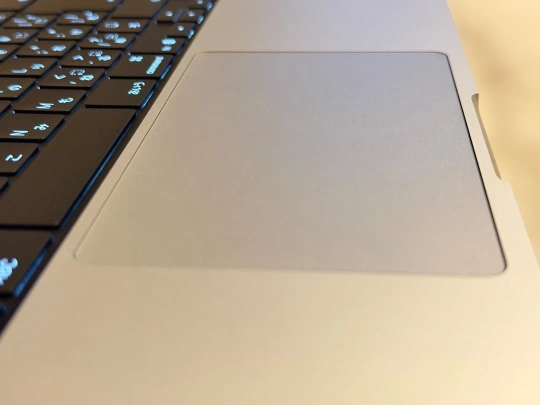 MacBook Pro M5チップ　512GBSSD /16GBメモリ