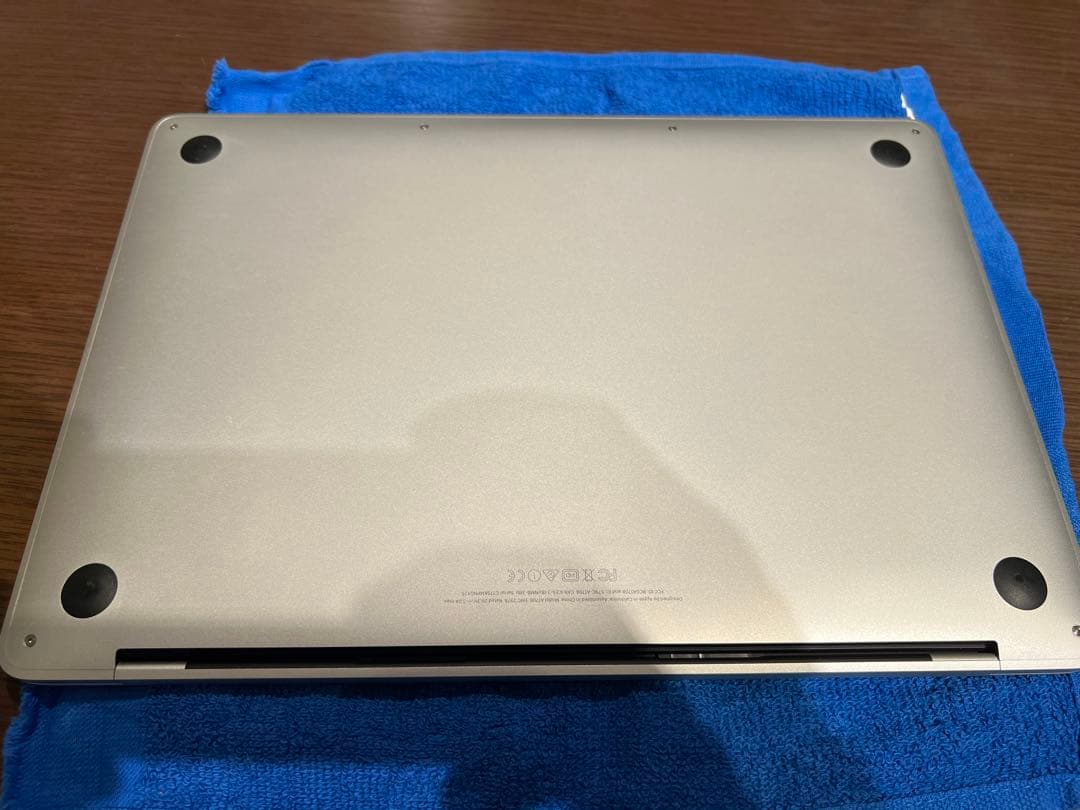 美品 MacBook Pro 13 USキーボードトップ 純正充電器付