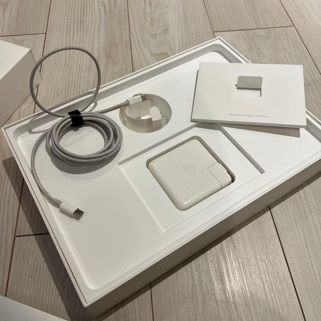 美品 MacBook Pro 13 USキーボードトップ 純正充電器付