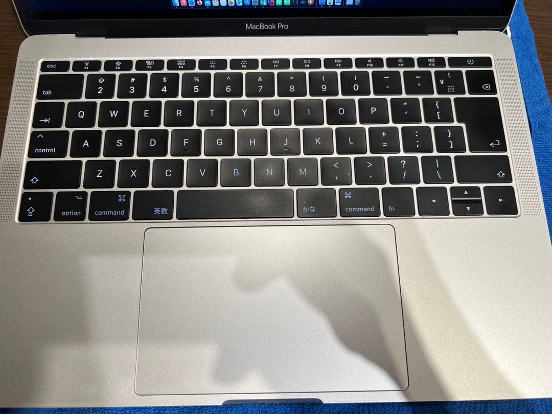 美品 MacBook Pro 13 USキーボードトップ 純正充電器付
