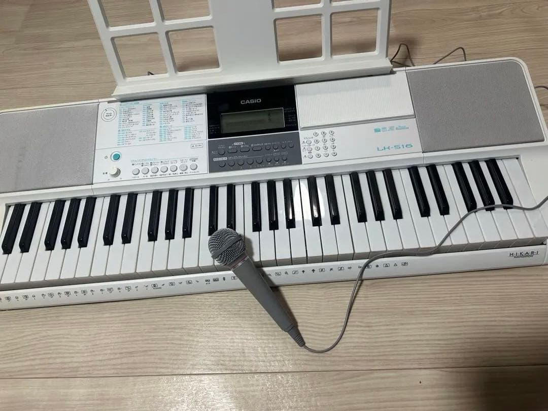 江東区引取り限定CASIO 光る電子ピアノ 61鍵 マイク付き
