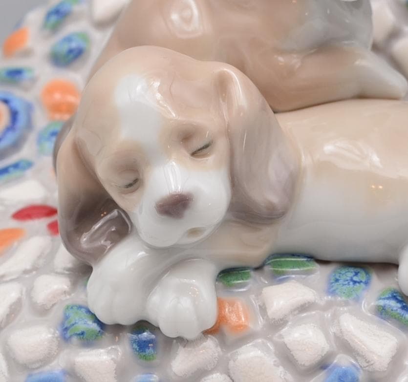 バルセロナの街角／内気な入浴犬　リヤドロ　２体おまとめ　光沢仕上げ　ご成約済み