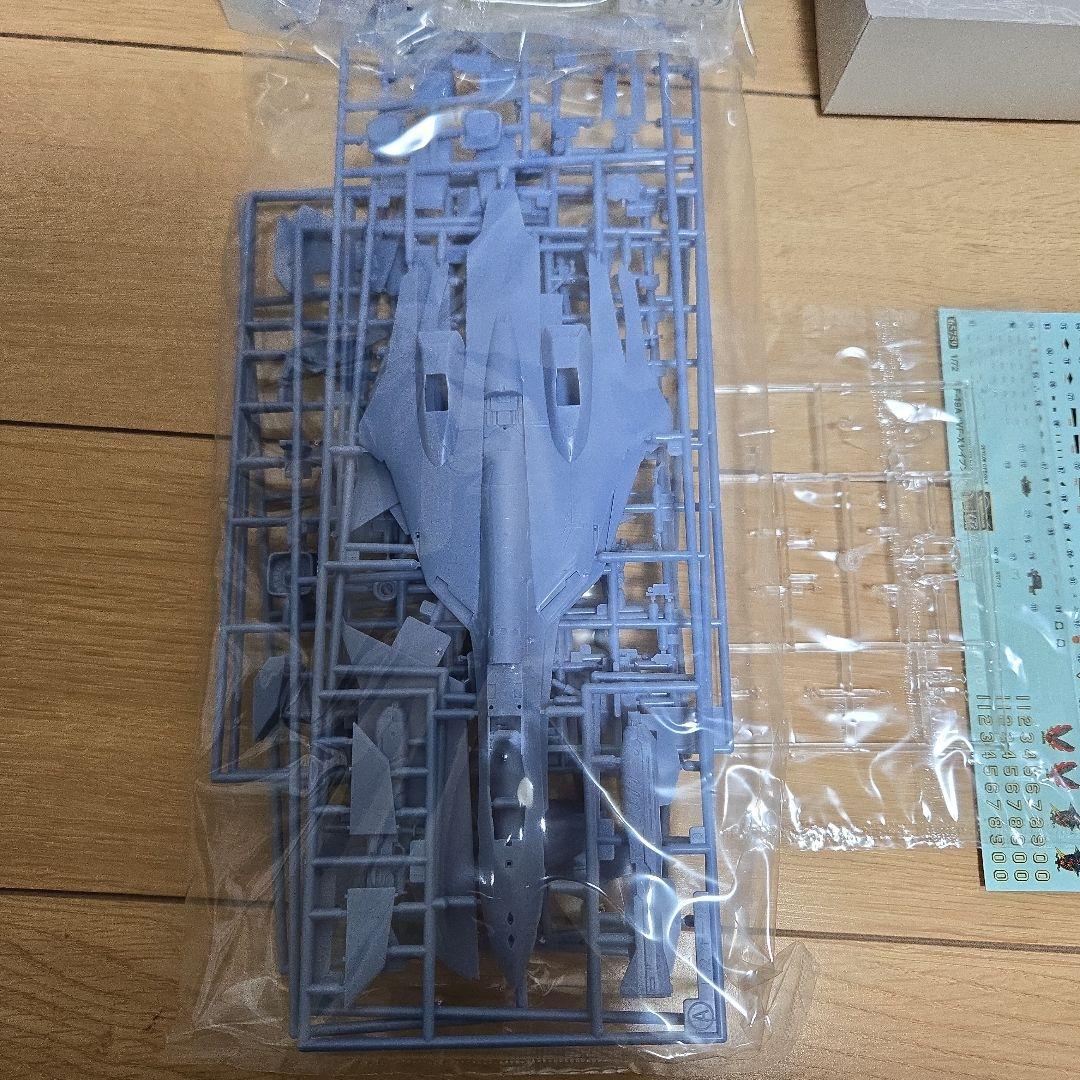 マクロス プラモデル5個+デカールセット VF-1J VF-1D VF-19A