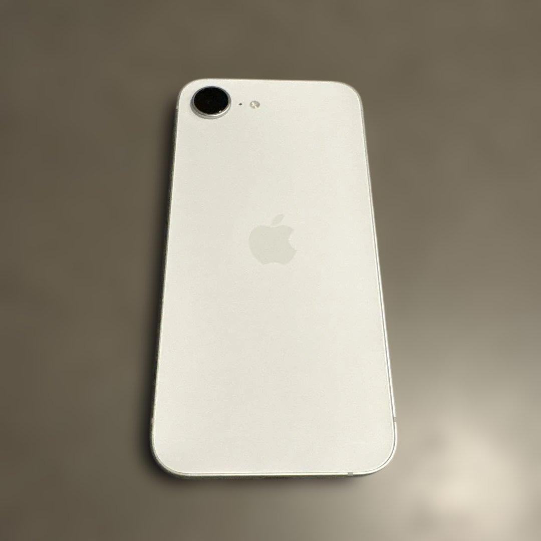 スマートフォン本体 iPhone16e 256gb