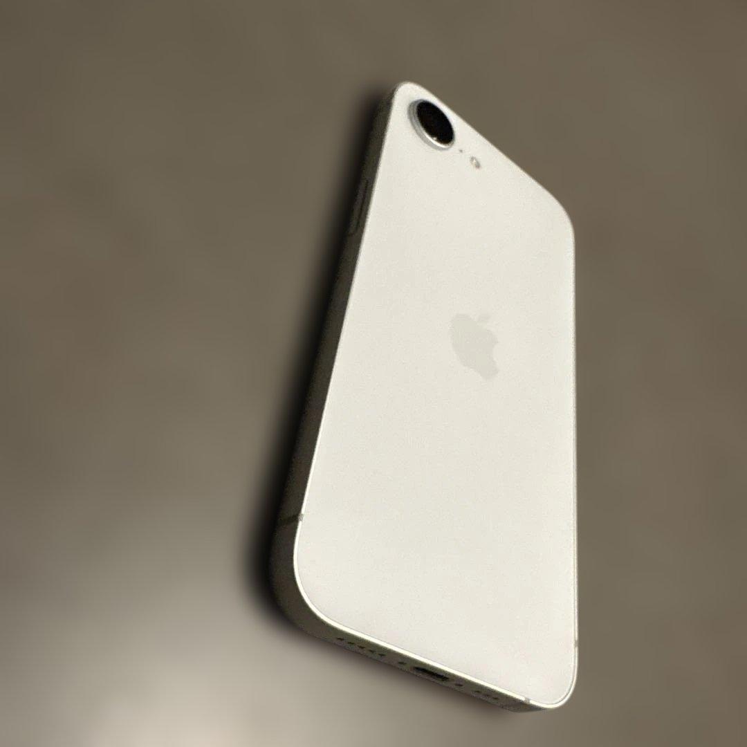 スマートフォン本体 iPhone16e 256gb