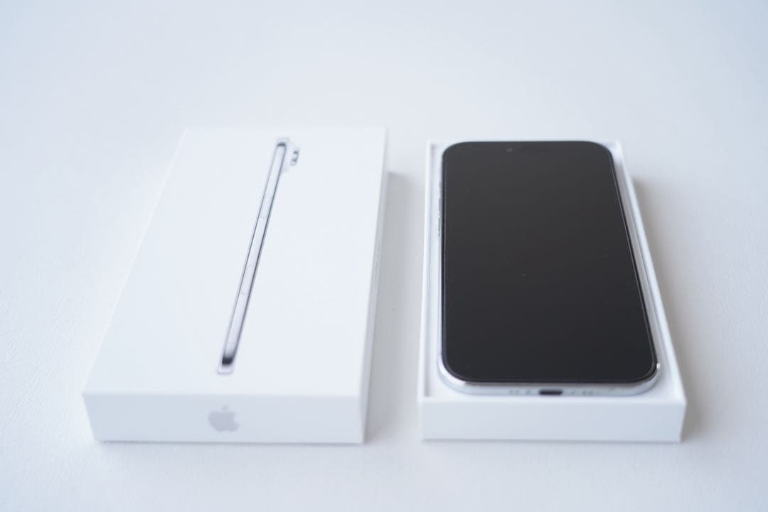 箱付き ￼ iPhone Air 256GB クラウドホワイト 最新モデル