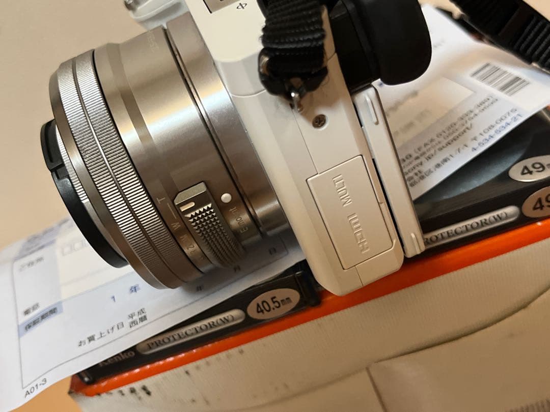 SONY α6000 Wズームレンズキット元箱予備バッテリー付