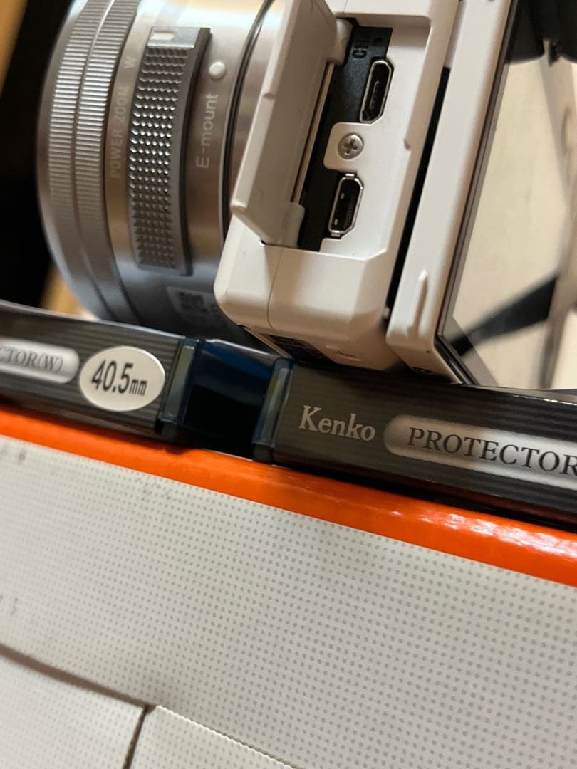 SONY α6000 Wズームレンズキット元箱予備バッテリー付