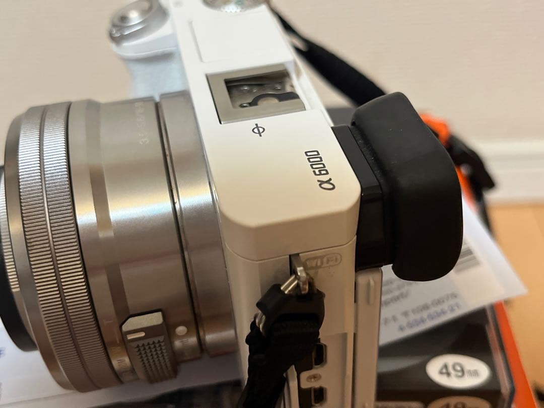 SONY α6000 Wズームレンズキット元箱予備バッテリー付