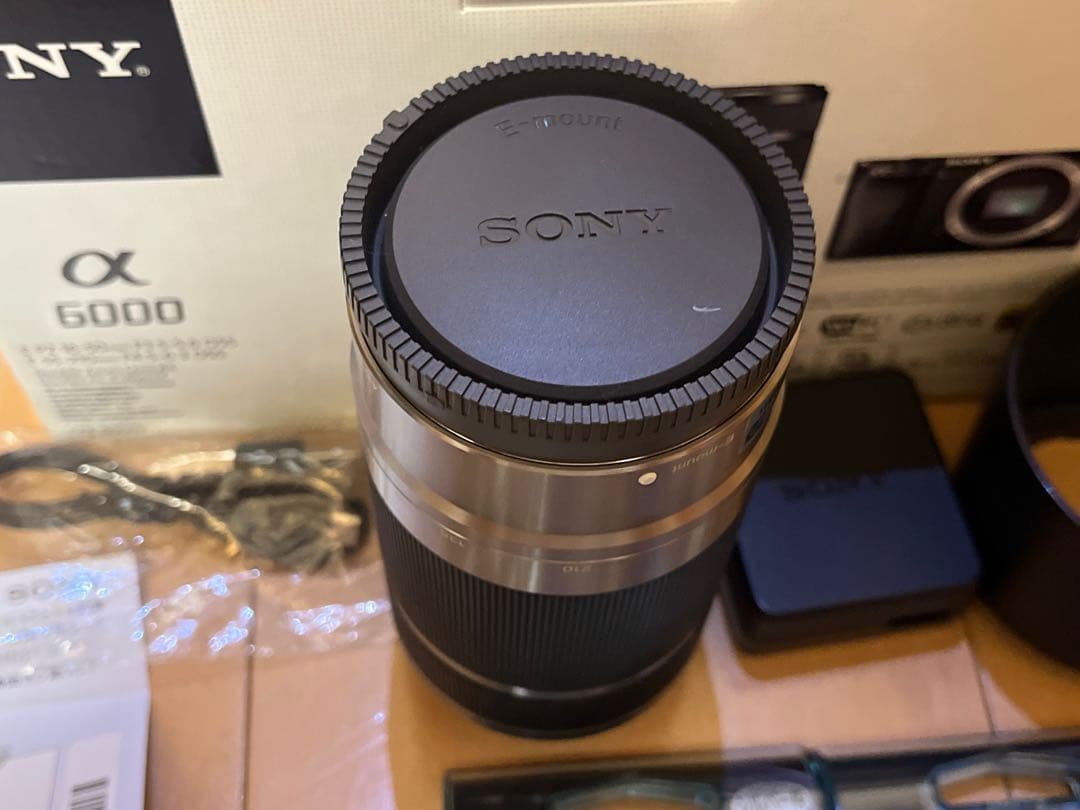 SONY α6000 Wズームレンズキット元箱予備バッテリー付