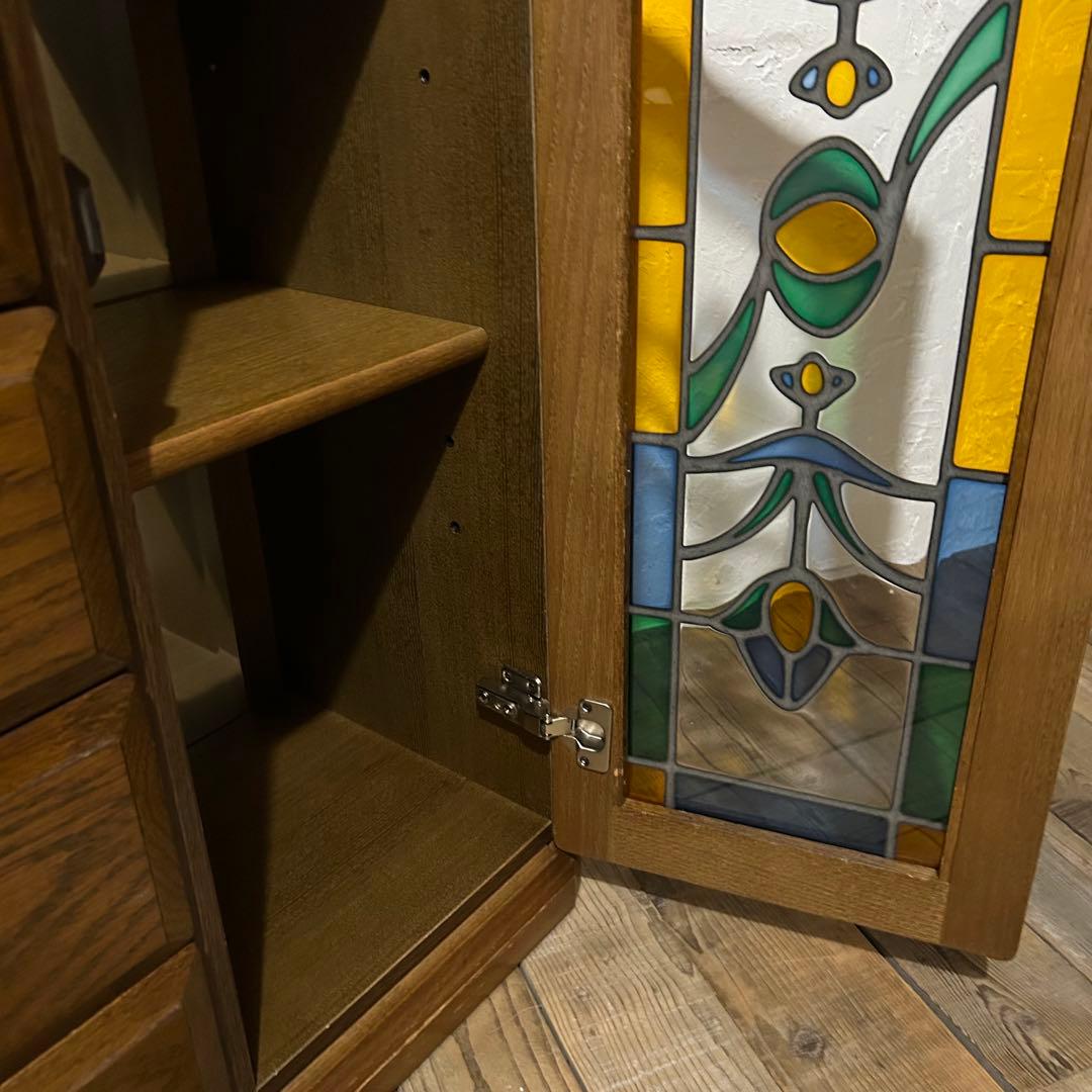 ステンドグラス風　ガラス収納