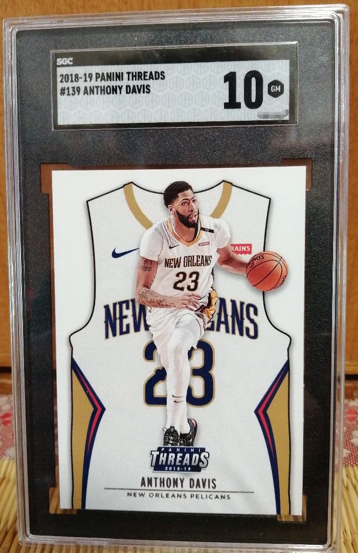 LeBron James フィギュア& Anthony Davis カードセット