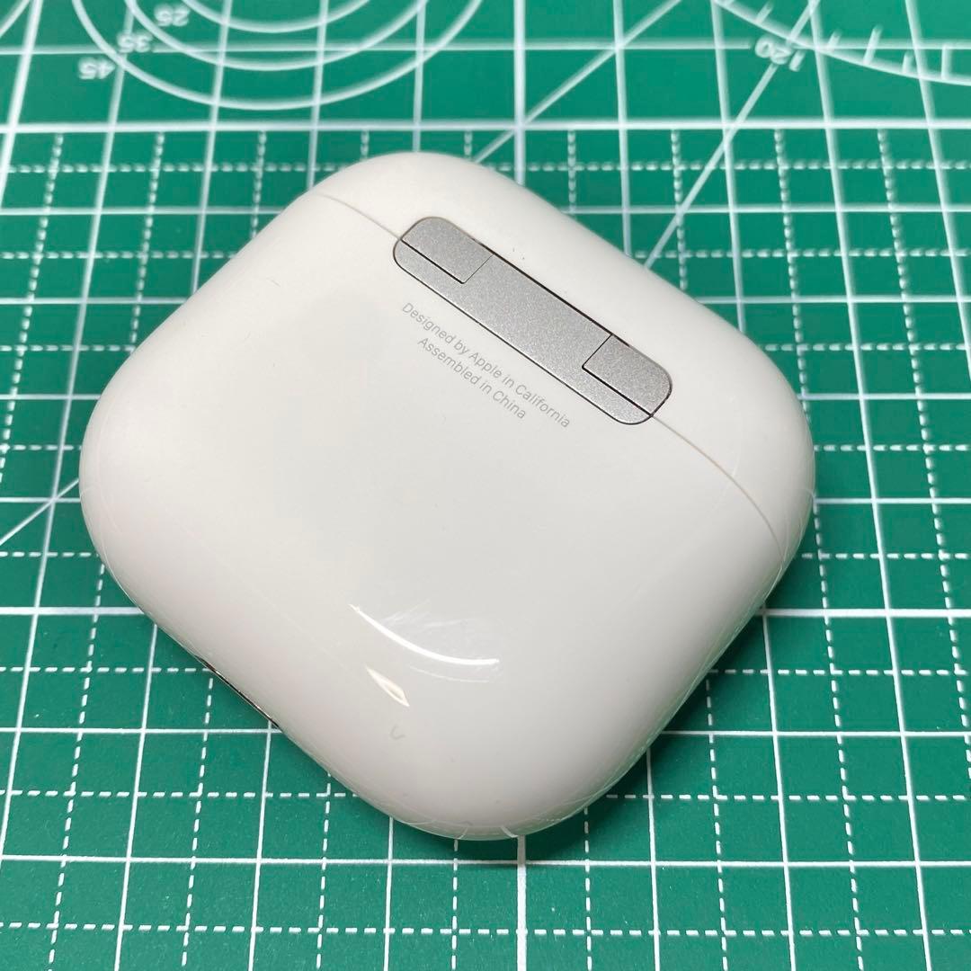 AirPods 第4世代 第四世代充電ケースのみ　ANC無し