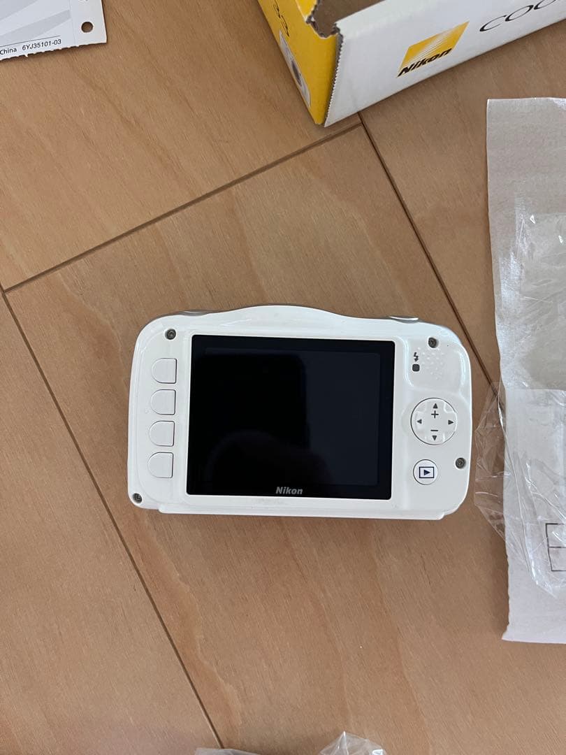 Nikon COOLPIX S33 ホワイト